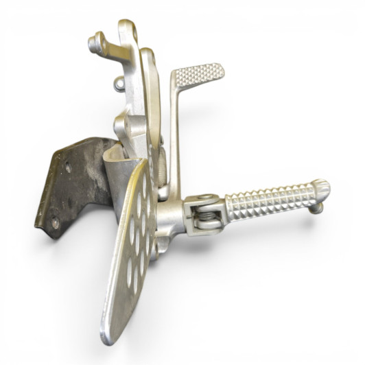 Support Repose Pied Conducteur Droit  Yamaha 1000 Yzf 2006 - 5Vy