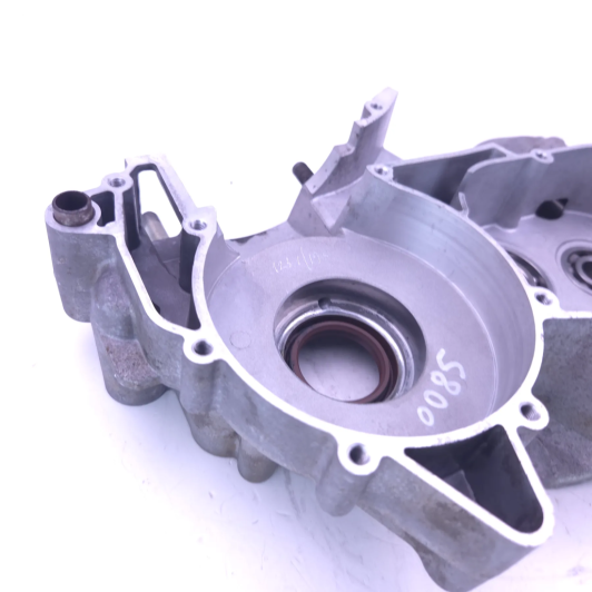 Carter moteur droit beta 250 rr 2022-2023 - 026.01.043.20 d'Occasion | Piston MX